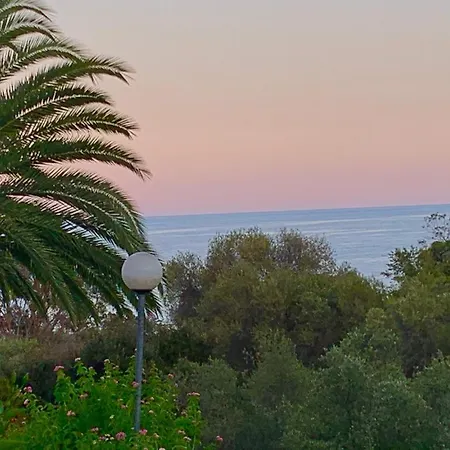 Appartement 5 Pers Dans Avec Piscine Face A La Solenzara *