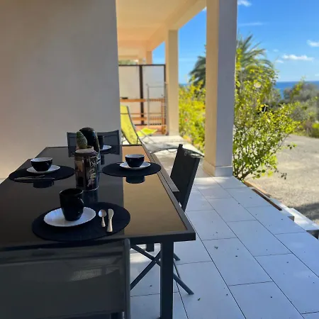 5 Pers Dans Avec Piscine Face A La Solenzara Appartement Kamiesch